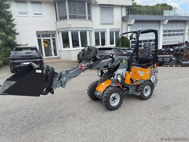 Ładowarka teleskopowa Giant G1200 TELE