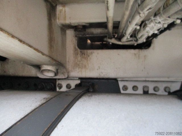 Outro MERCEDES-BENZ 2541 Actros Meiller 1. Hand Kommunalbesitz