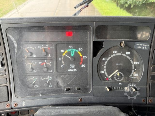 Kroklastbil SCANIA 93H   220   BLATT - BLATT / FR  truck