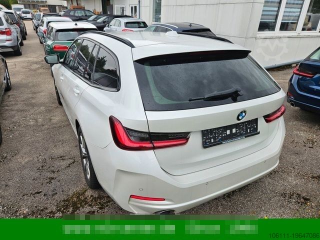 Minibus BMW 320 d xDrive Grosse Navigation PDC