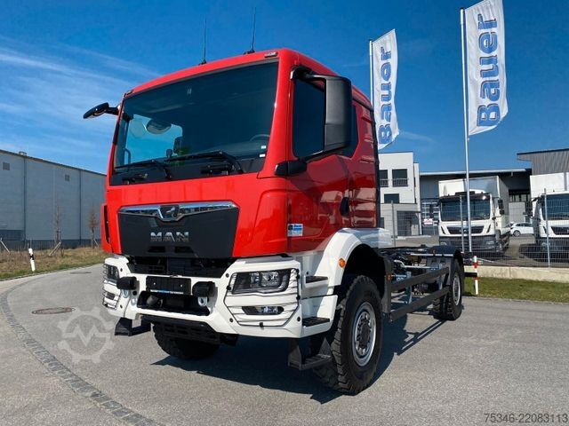 Șasiu de camion MAN TGM 18.250 4x4 BB/Fahrgestell/3-Sitze/Neu