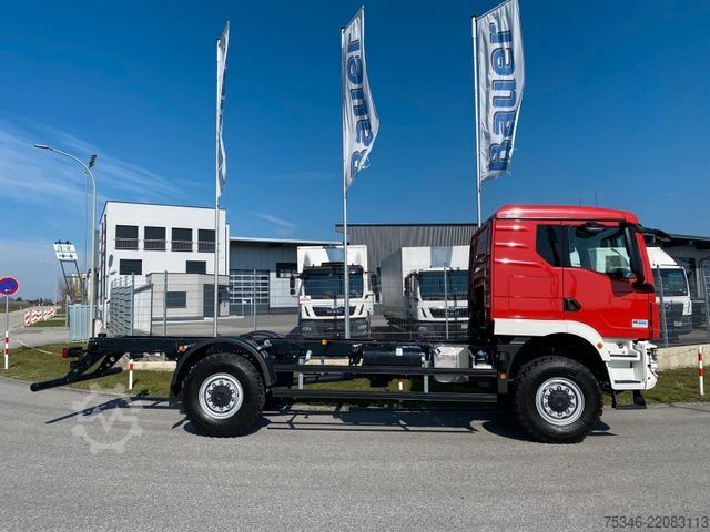 Șasiu de camion MAN TGM 18.250 4x4 BB/Fahrgestell/3-Sitze/Neu