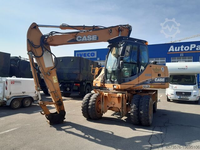 Mobile excavators Case WX165
