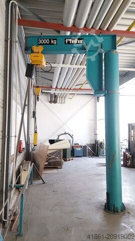 Oszlopos emelő daru PFEIFER PSE 360 x 2250