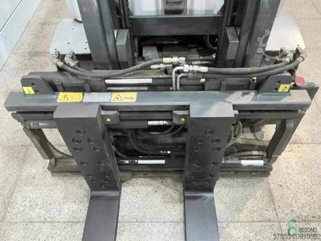 Viljuškar Still RX 70-30 T