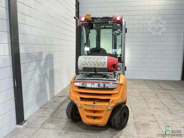 Viljuškar Still RX 70-30 T