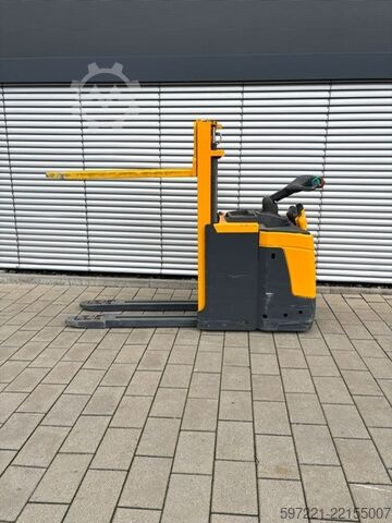 Palletstapelaars Jungheinrich ERD 220 KLPF