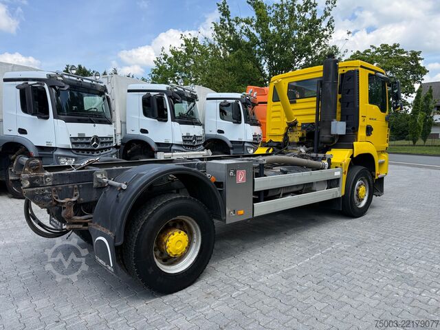Truck chassis MAN TGM 18.340 4X4 BB