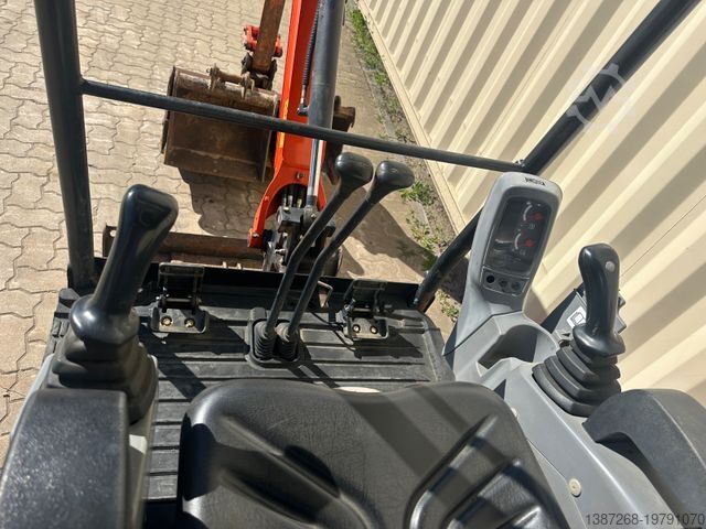 Minigraafmachine KUBOTA KX015-4 / 1.077 H / 4 x Löffel