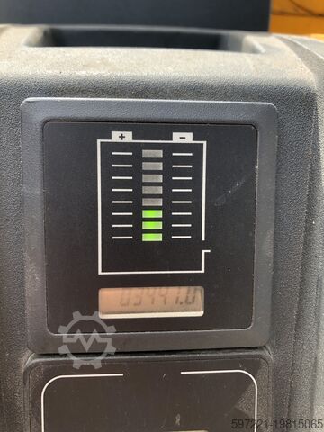 Empilhadeiras Elétricas de Palete Jungheinrich EJE R 220 R (Rampenfunktion)