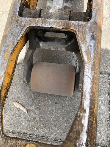 Empilhadeiras Elétricas de Palete Jungheinrich EJE R 220 R (Rampenfunktion)