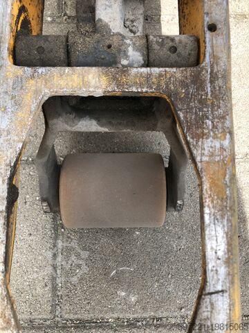 Empilhadeiras Elétricas de Palete Jungheinrich EJE R 220 R (Rampenfunktion)