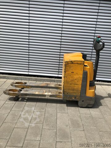 Elektrické paletové vozíky Jungheinrich EJE R 220 R (Rampenfunktion)