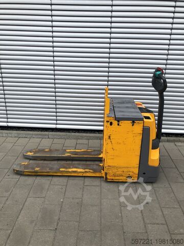 Transpaletas eléctricas Jungheinrich EJE-C 20