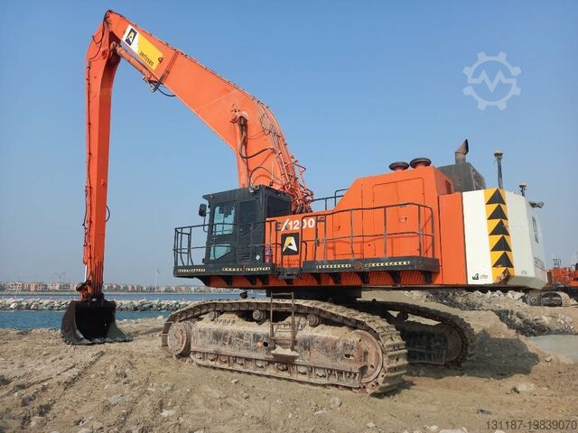 Telescopische graafmachine Hitachi EX1200-6 Longreach 28m (Abu Dhabi)