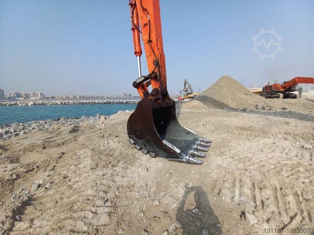 Telescopische graafmachine Hitachi EX1200-6 Longreach 28m (Abu Dhabi)