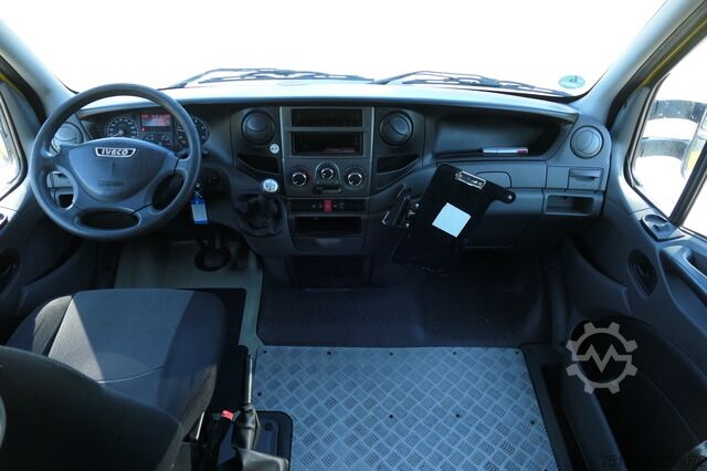 Furgon skrzyniowy iveco Daily 35 S11 C30C AUTOMATIK KAMERA Regale LUFT DURCHGANG EURO-5 CoC