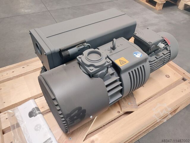 Rotary vane vacuum pump Busch RA0155A