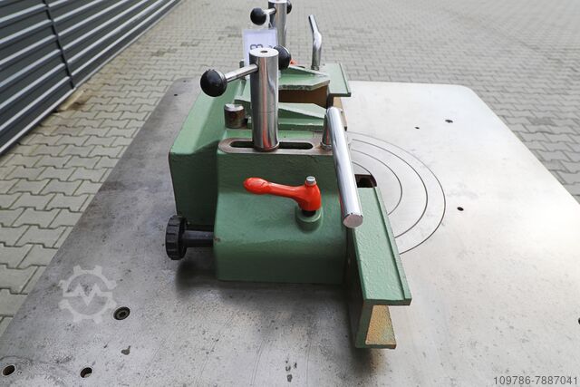 Freesmachine met kantelbare spindel Casadei F110