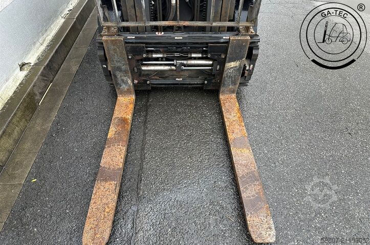 Empilhadeira diesel Doosan D25S-5