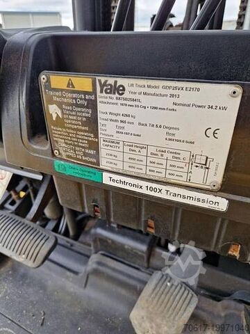 Heftruck Yale Gdp25 2.5t diesel sideshift /triplo Yale Gdp25 2.5t diesel sideshift /triplo