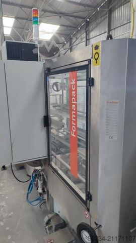 Kosme PET-afvullijn met een capaciteit van 3000 flessen/uur KOSME Various