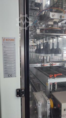 Kosme PET-afvullijn met een capaciteit van 3000 flessen/uur KOSME Various