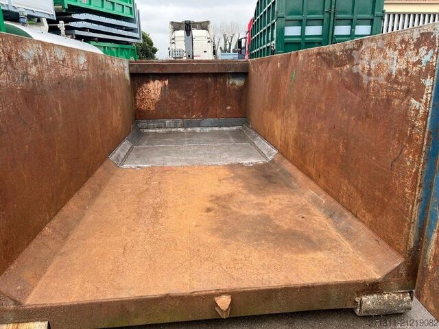 Roll-off container  CONTAINER SCARRABILE USATO A CIELO APERTO