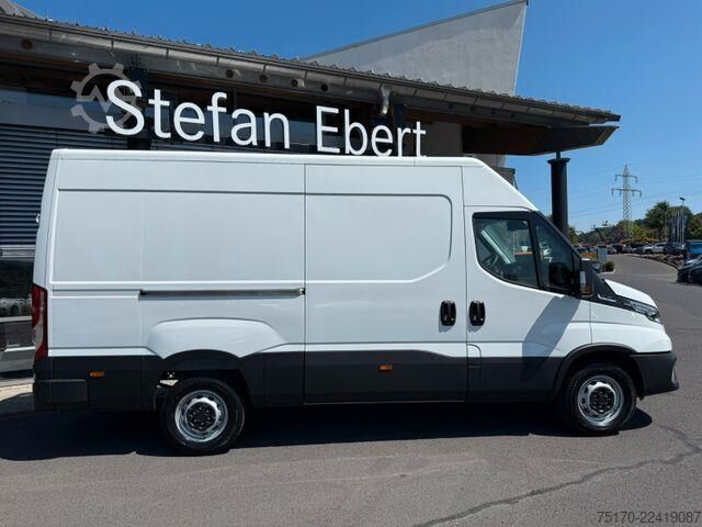 Station wagon con tetto alto Iveco Daily 35S18HA8 V Kastenwagen *R 3.520*AHK*