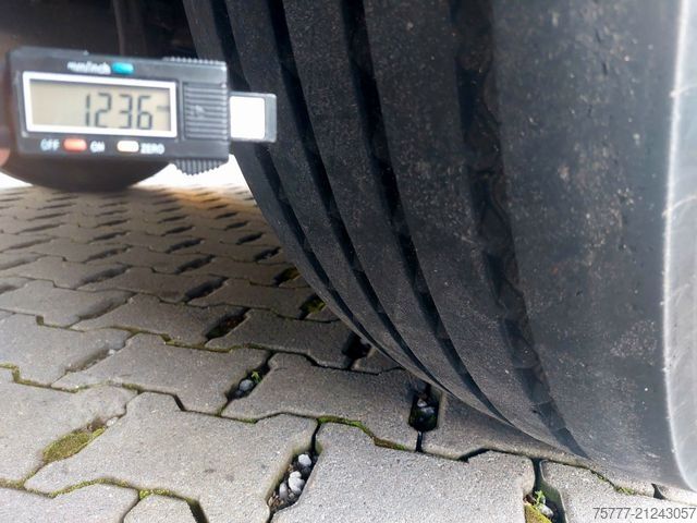 Standard tractor unit MAN TGX 18.500 XXL-MOTORSCHADEN-INTARDER-2 Tanks