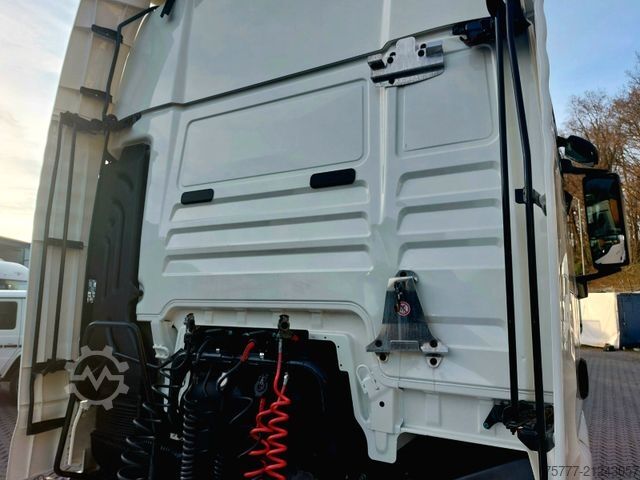 Standard tractor unit MAN TGX 18.500 XXL-MOTORSCHADEN-INTARDER-2 Tanks