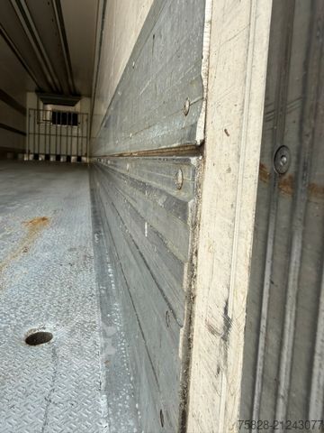 Reefer semitrailer CHEREAU / Thermo King SLX 200/ 7 cm WAND / 2,70 Hoch