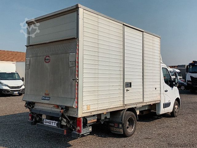 Autocarro con cassone Renault Mod. Vers.