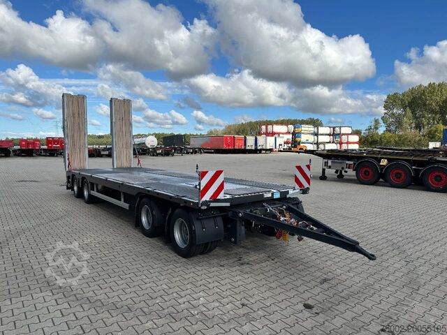 Autotransporter Faymonville MAX600-S-4-8.90-U, 4 axles (2 + 2), hydraulic r...
