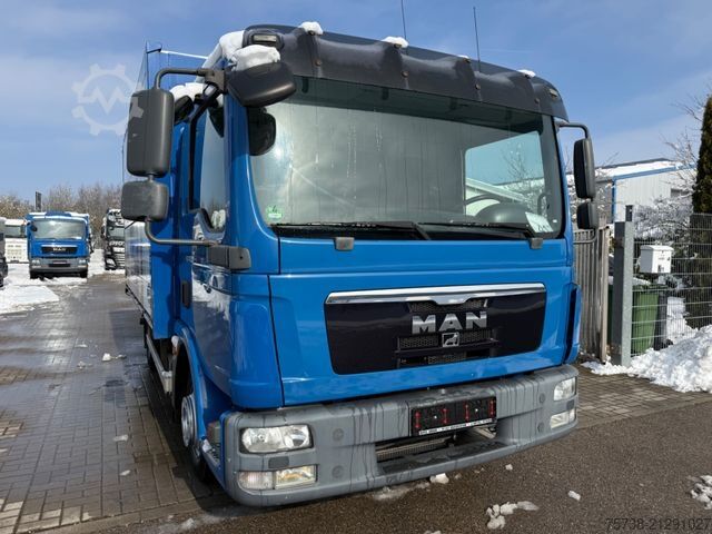 Samochód do przewozu napojów MAN TGL 8.150 Getränke/Schwenkwand/Diff-Sperre