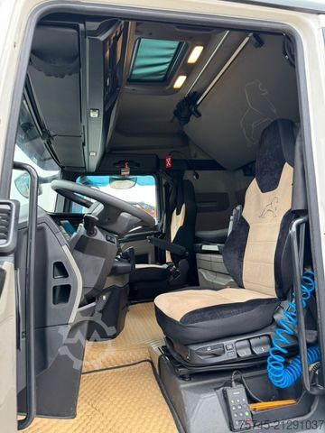 Ciągnik siodłowy typu volume MAN TGX 18.470 * RETARDER * 2 X TANK * VOLUMEN* 2 X