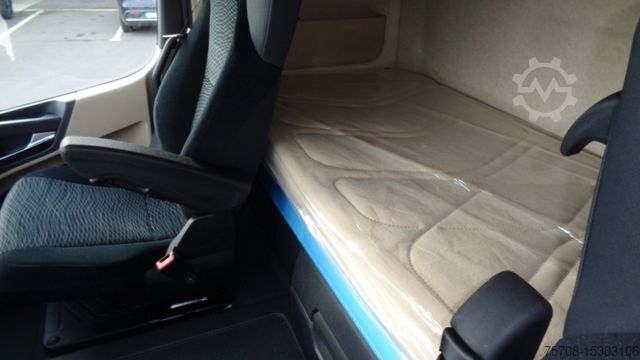 Kamion za prevoz pića MERCEDES-BENZ 2548 Actros*7,7 m Schwenkwand*NLA*LBW*Retarder