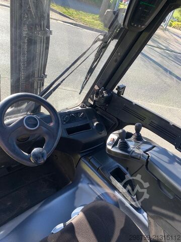 Elektromos négykerekű targonca Linde E35HL-01
