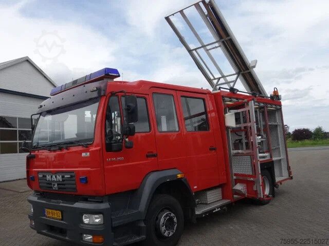 Véhicule de lutte contre les incendies MAN L79 14-250 man bomberos truck