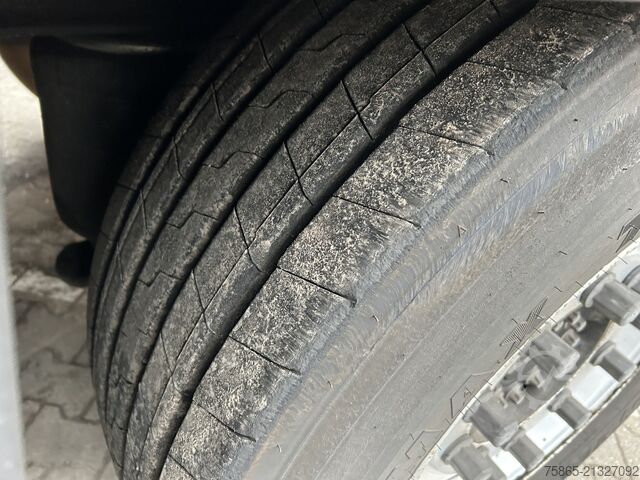 Box body Schmitz Cargobull SCB S3B / Box / 2x Lift axle / Disk Brakes / AP...