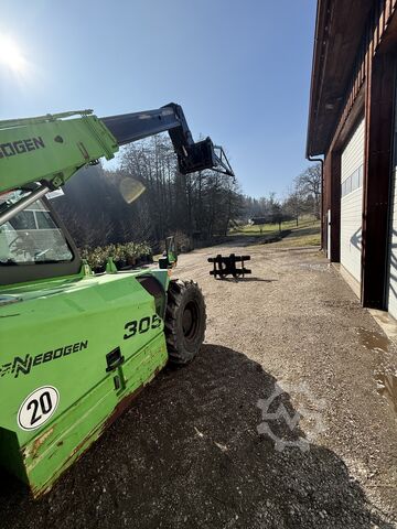 Telescopic loader Sennebogen 305