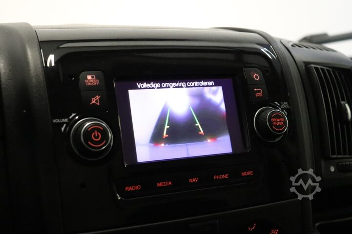 Bestelbus Peugeot Boxer 2.2 BlueHDi 165PK L2H2 EURO 6 - Airco - C...