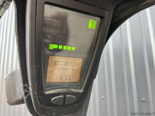 Električni viljuškar za 3 točka Linde E16C-02