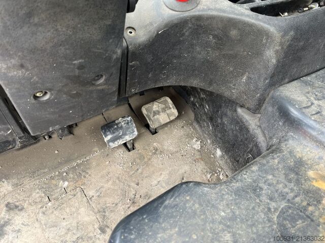 Električni viljuškar za 3 točka Linde E16-02