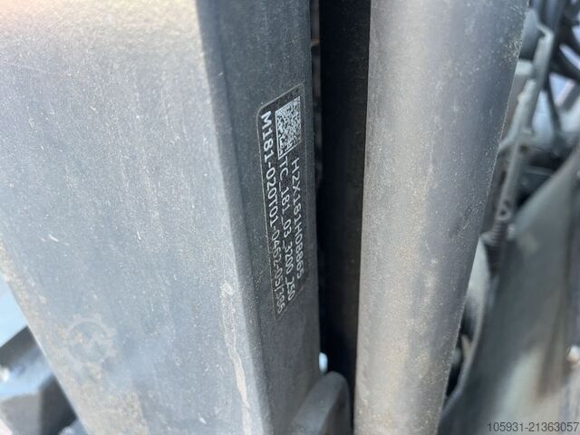 Električni viljuškar za 3 točka Linde E18-02