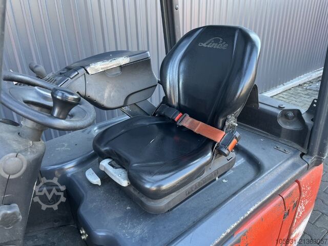 Električni viljuškar za 3 točka Linde E18-02