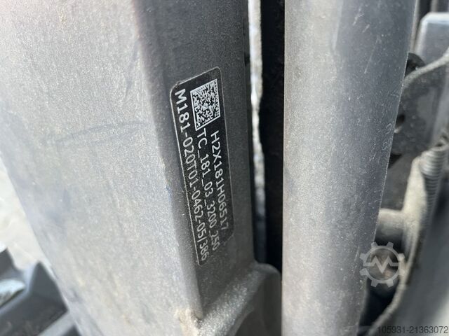 Električni viljuškar za 3 točka Linde E18-02