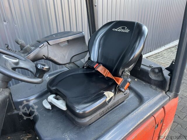 Električni viljuškar za 3 točka Linde E18-02