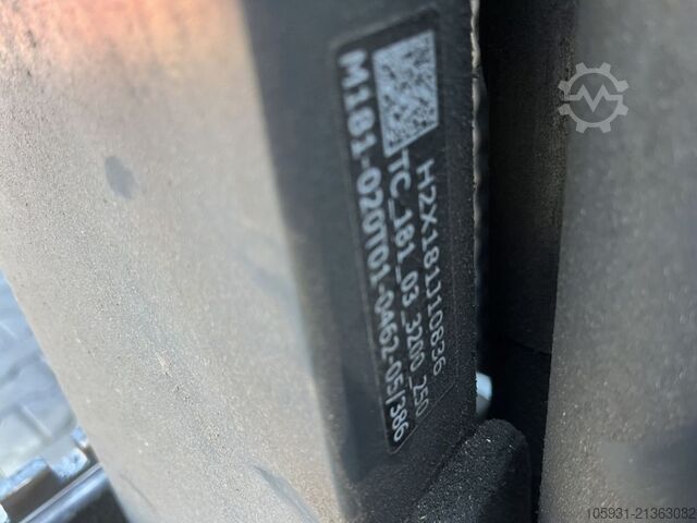 Električni viljuškar za 4 točka Linde E16P-02