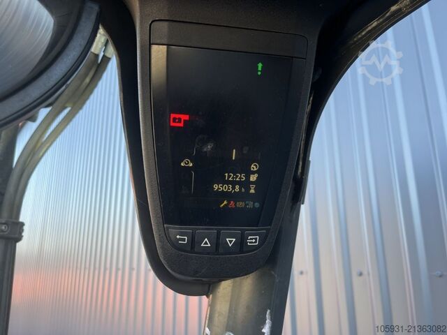 Električni viljuškar za 4 točka Linde E16P-02